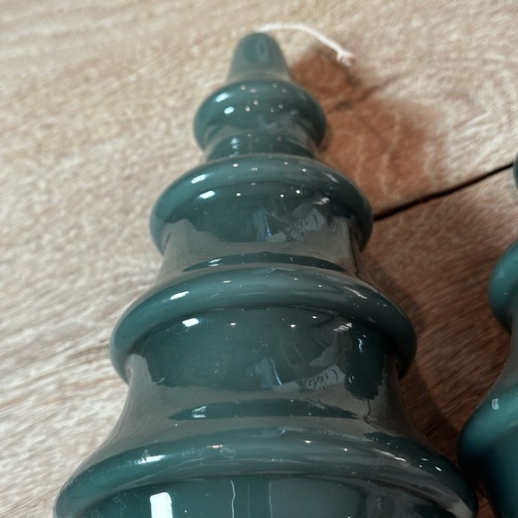 Elegant Green Tree Accents candle - Picture 6 of 13